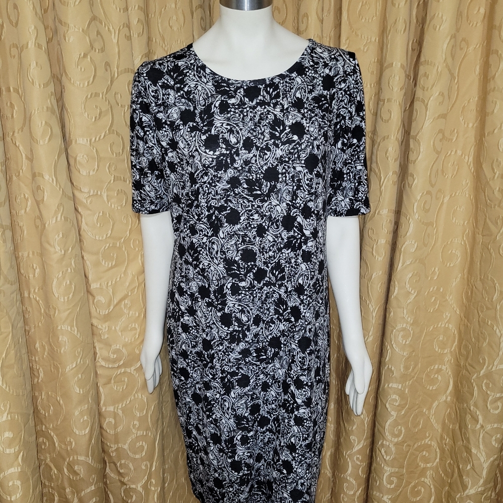 Women's 2XL "LuLaRoe" Black and White Floral Midi Dress